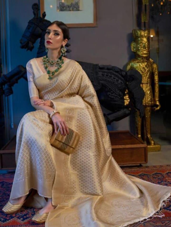 Premium Silk Saree with Golden Zari Border and Pallu