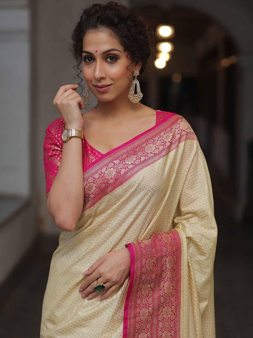 Elegant Banarasi Silk Saree with Contrast Pink Border and Brocade Blouse