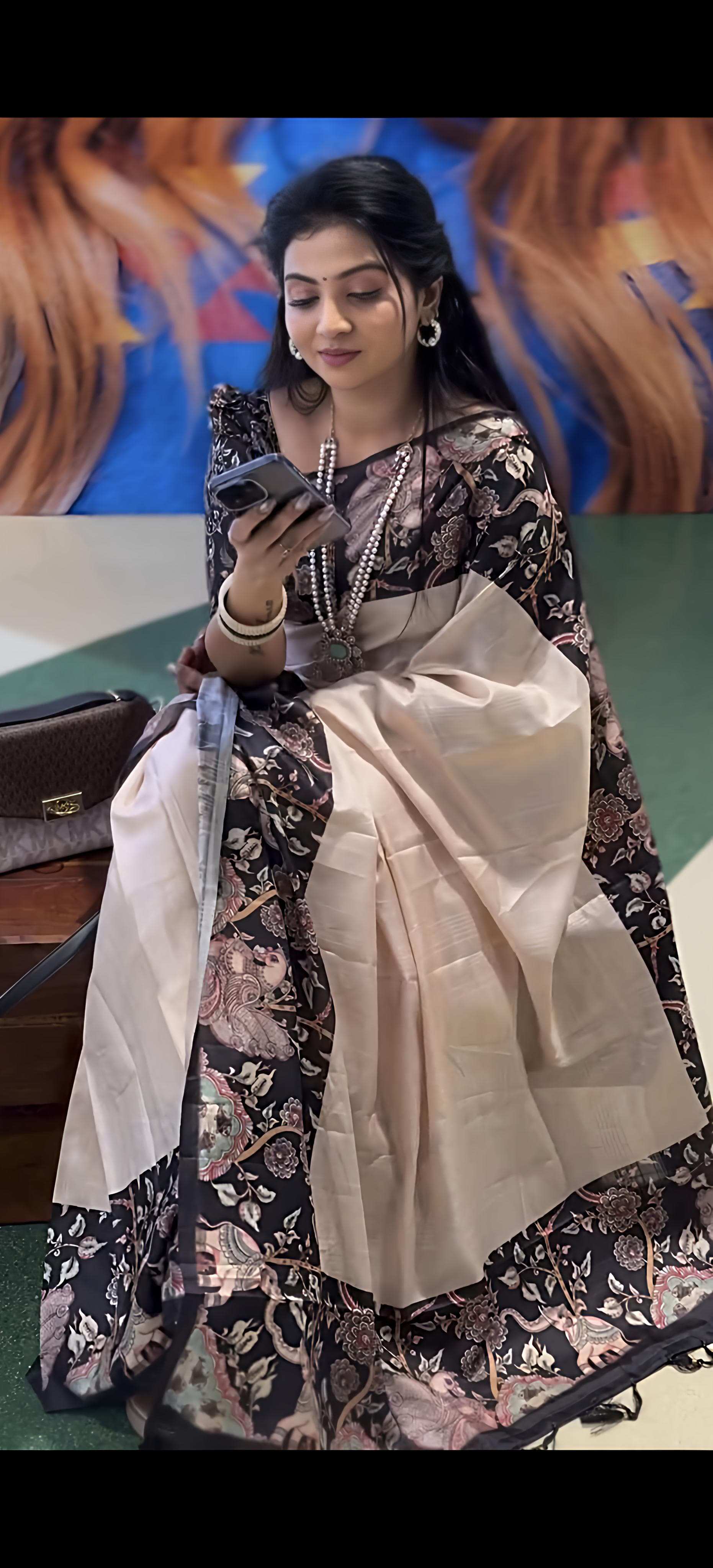Laxmi Hathi Gajraj Handloom Tussar Silk Saree with Printed Blouse & Tassel Pallu