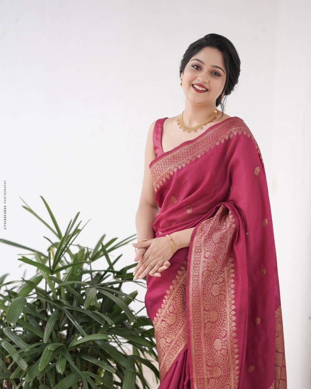 Elegant Magenta Silk Saree with Golden Zari Border
