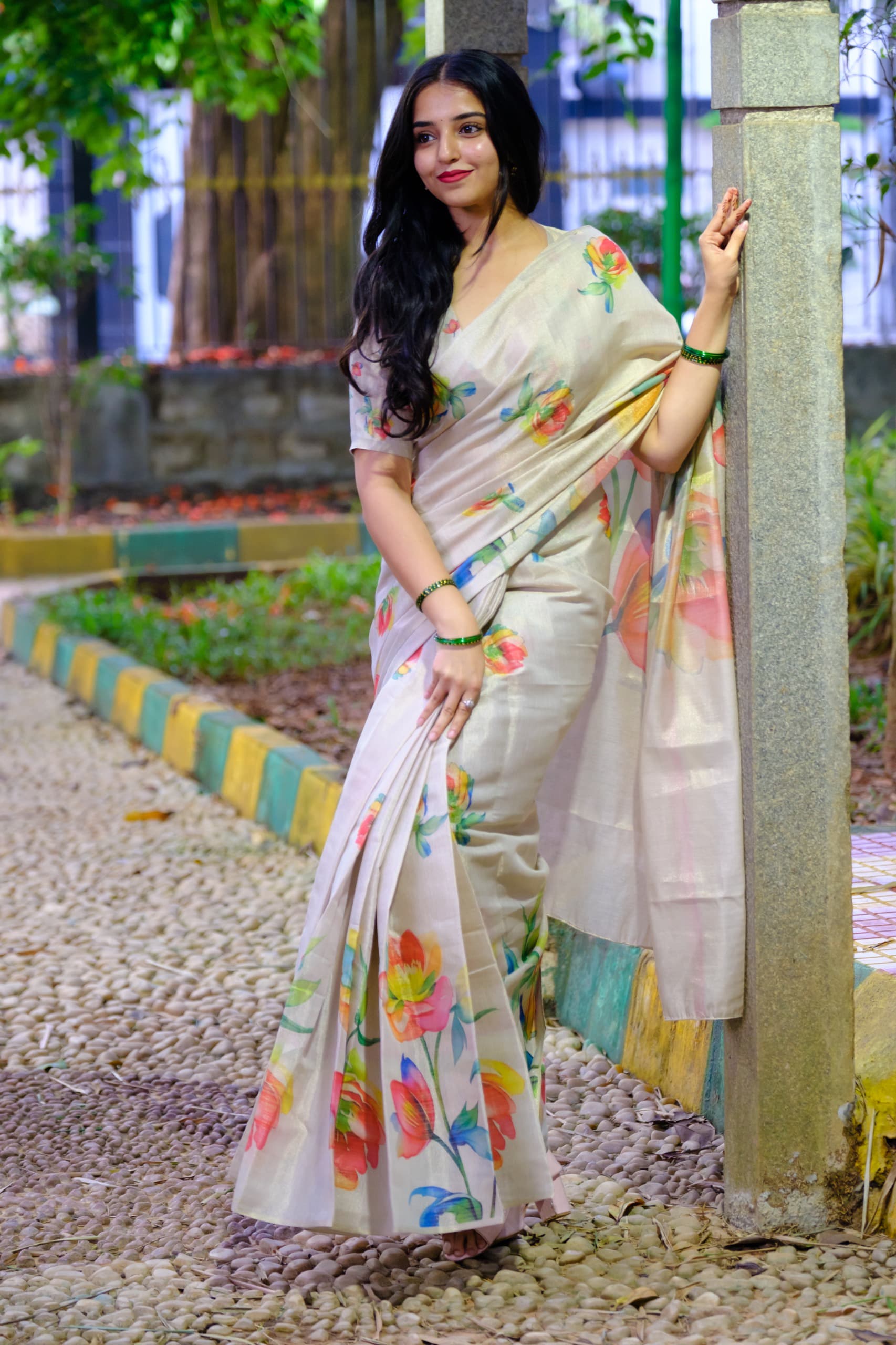 Aarohi Heavy Handloom Tussar Silk Saree with Tulips Digital Print & Matching Blouse