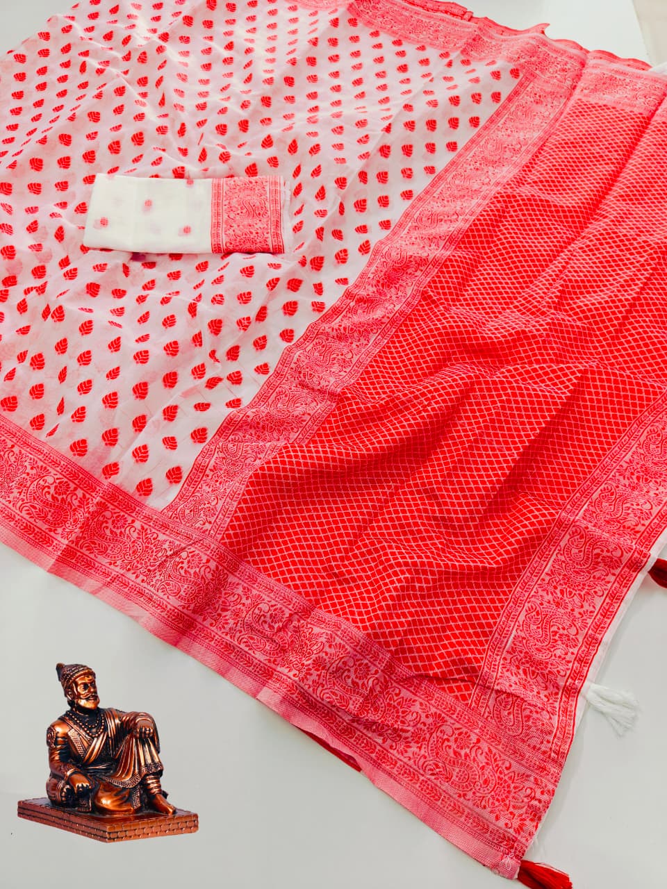 Durga Pooja Edition Heavy Blooming Cotton Silk Saree with Jacquard Pallu & Blouse
