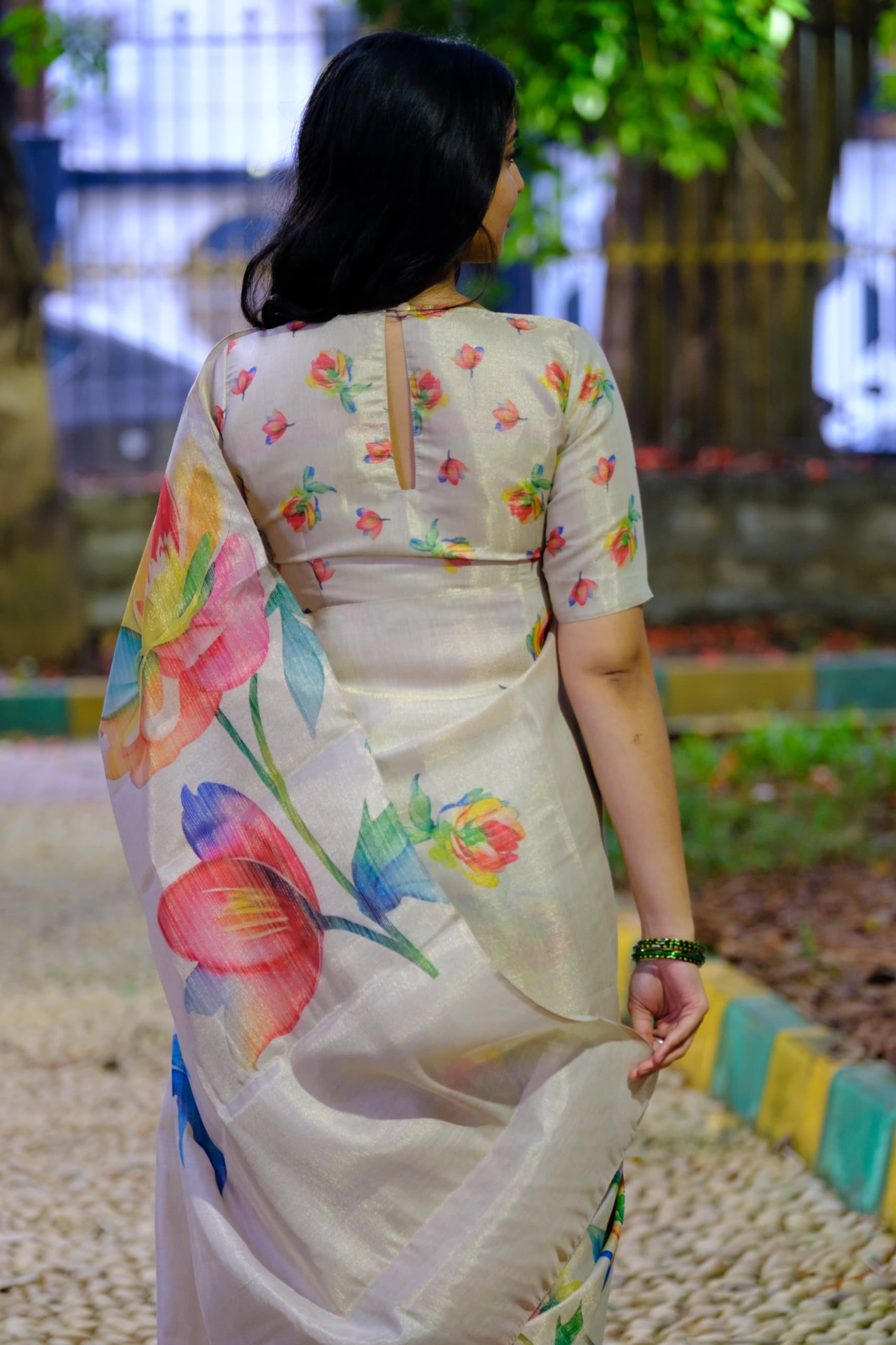 Aarohi Heavy Handloom Tussar Silk Saree with Tulips Digital Print & Matching Blouse