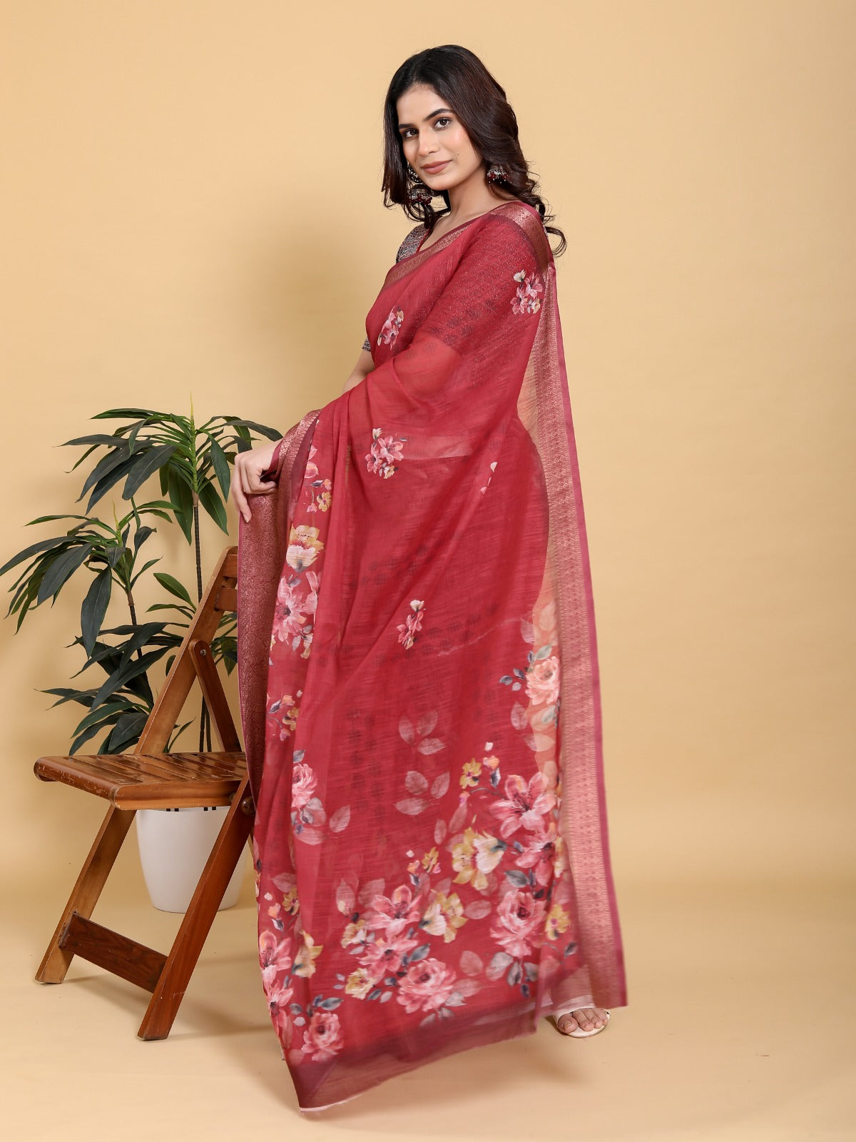 Rose Bloom Heavy Linen Saree with Rich Jacquard Border & Floral Print