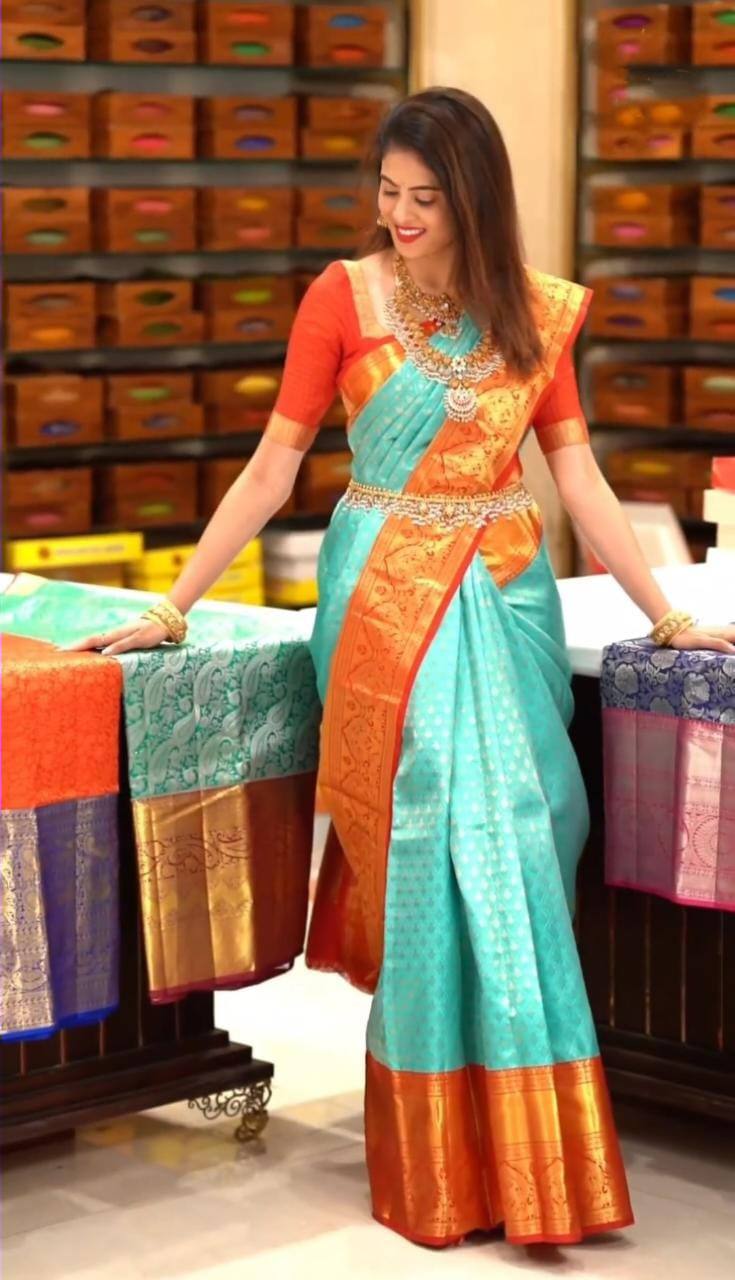 Traditional Kanjivaram Silk Saree with Contrast Border