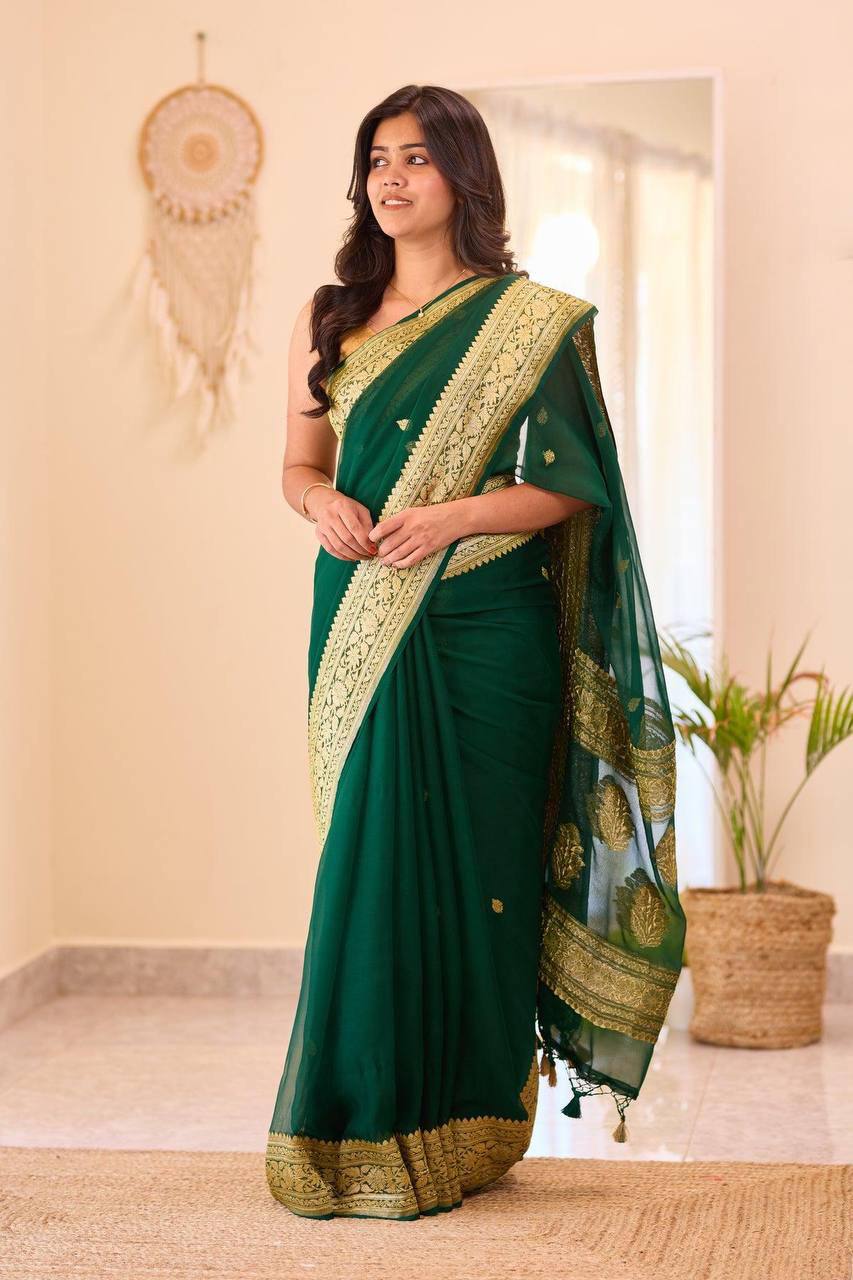 Elegant Green Saree with Golden Zari Border and Pallu