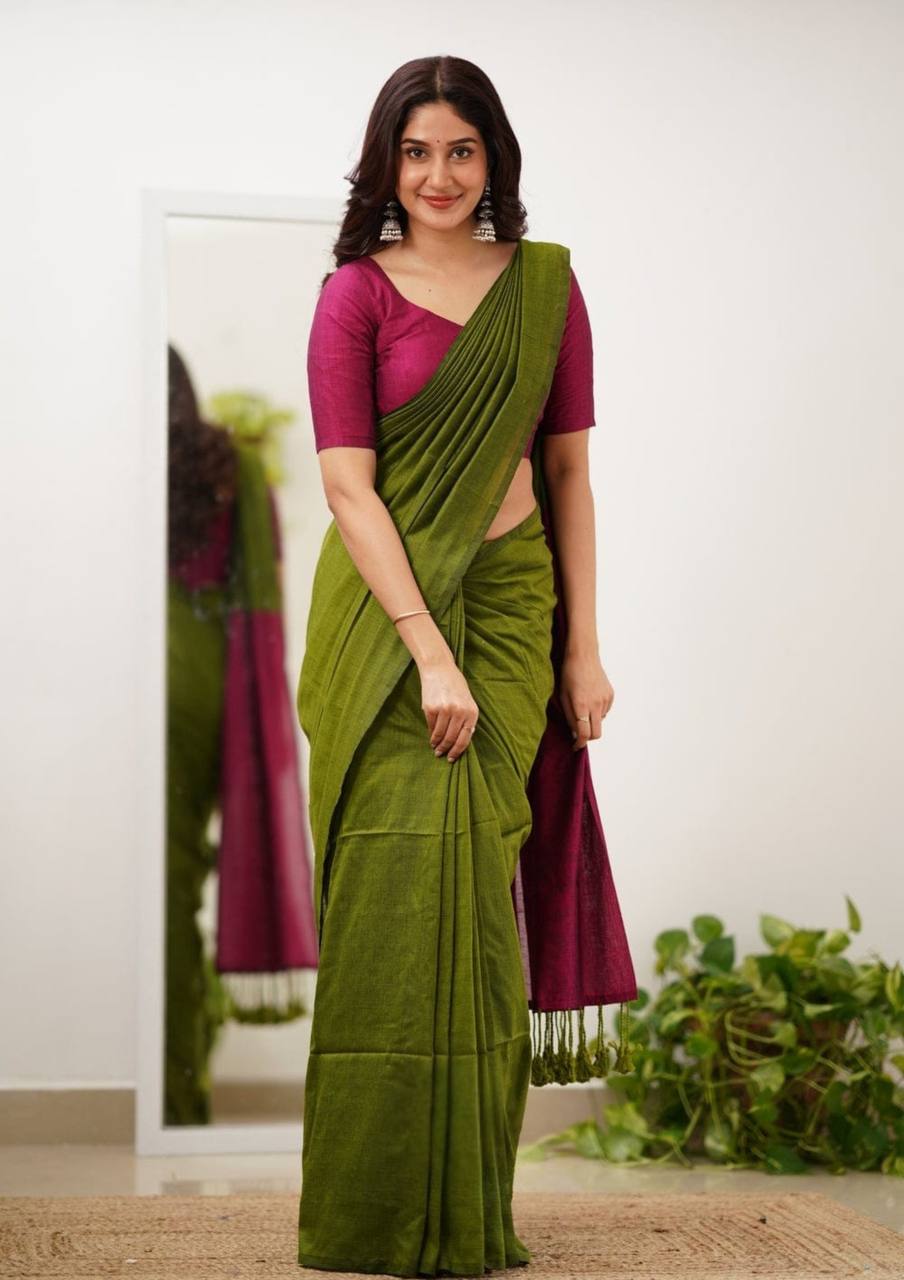 Elegant Olive Green Saree with Magenta Border and Blouse