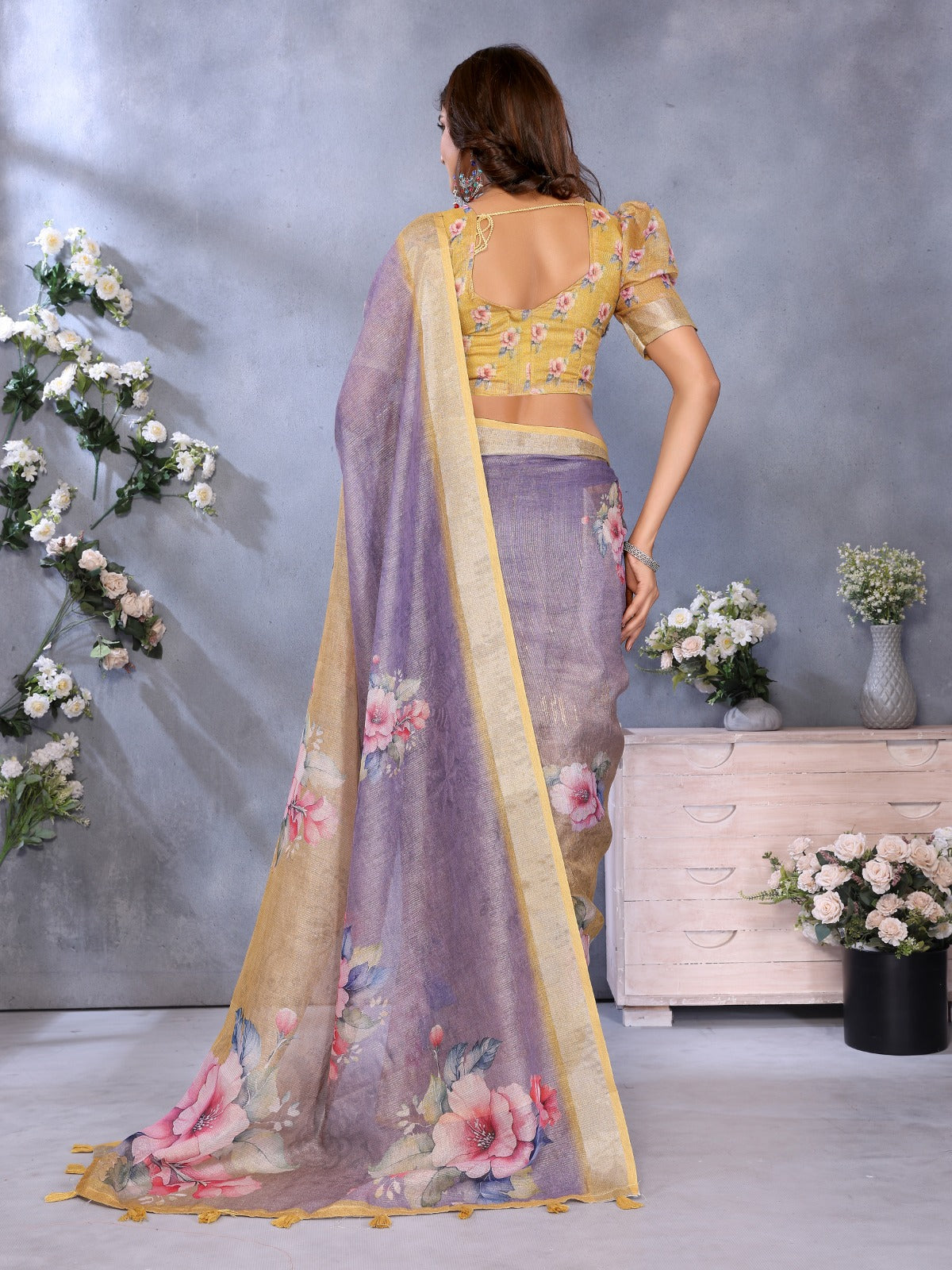 Elegant Linen Shimmer Floral Printed Saree with Blouse Piece