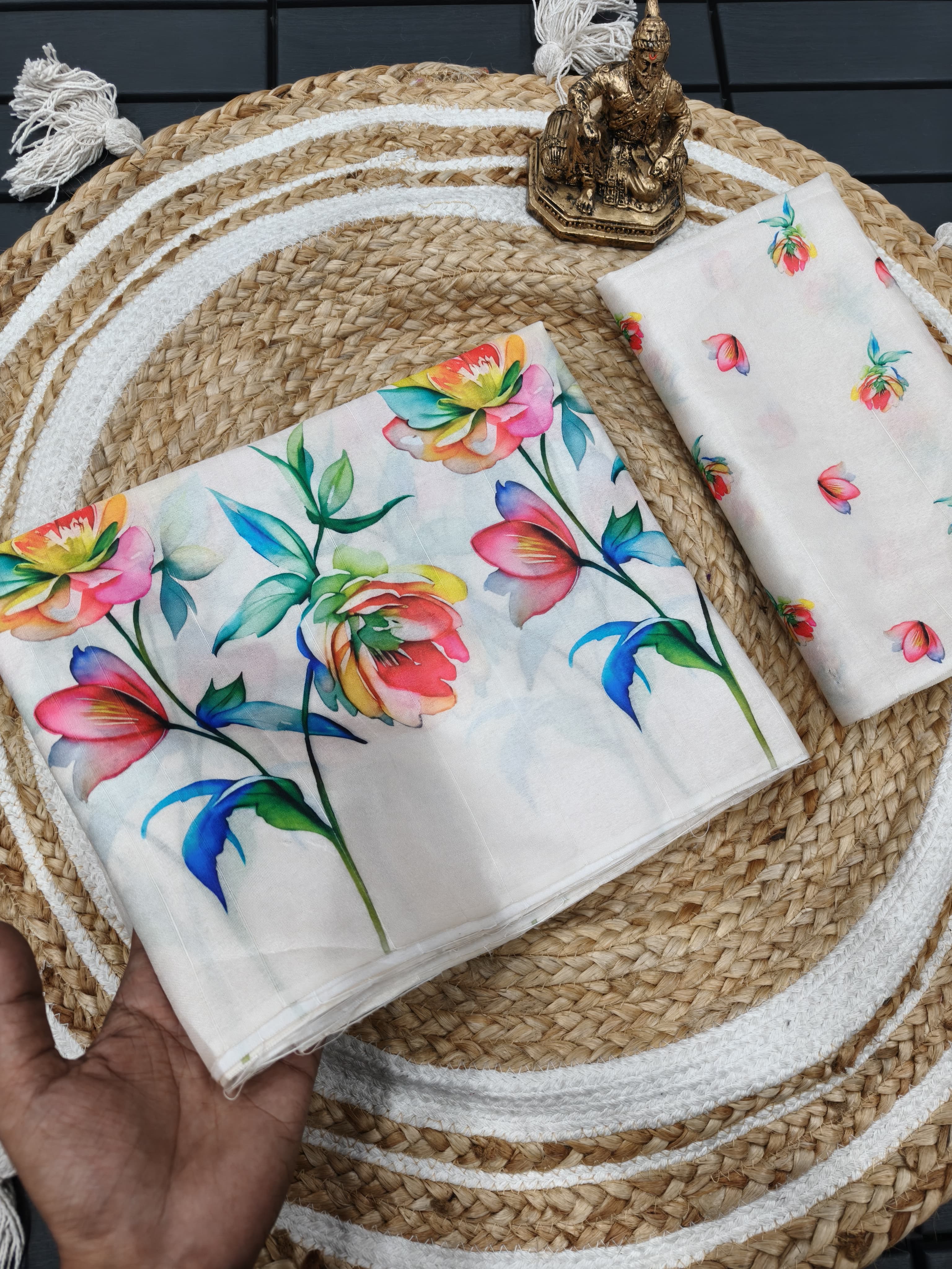 Aarohi Heavy Handloom Tussar Silk Saree with Tulips Digital Print & Matching Blouse