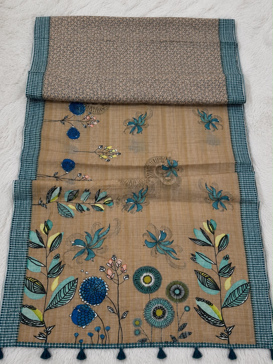 Women's Linen Silver Patta Printed Saree with Tassels