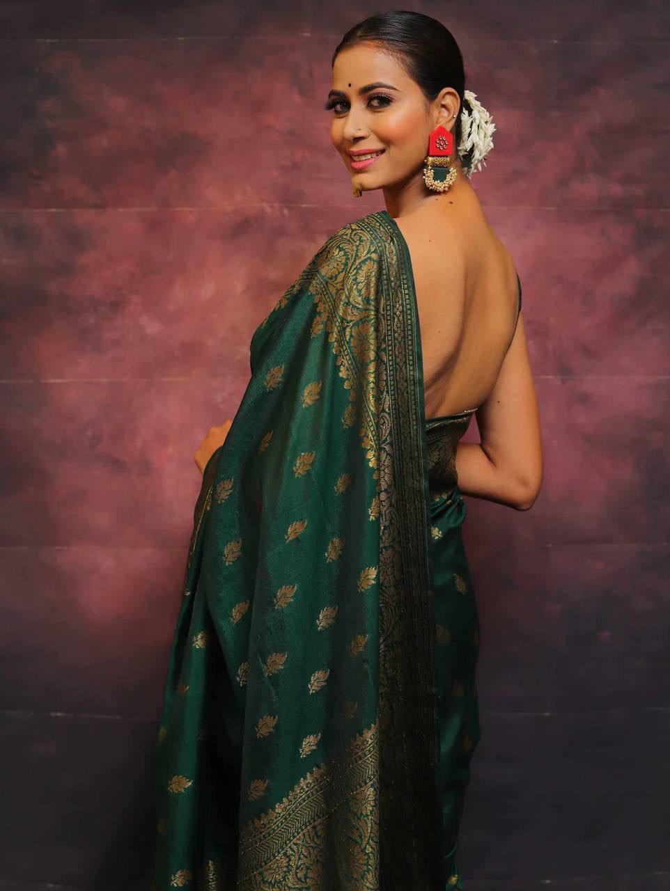 Elegant Dark Green Banarasi Silk Saree with Gold Zari Work