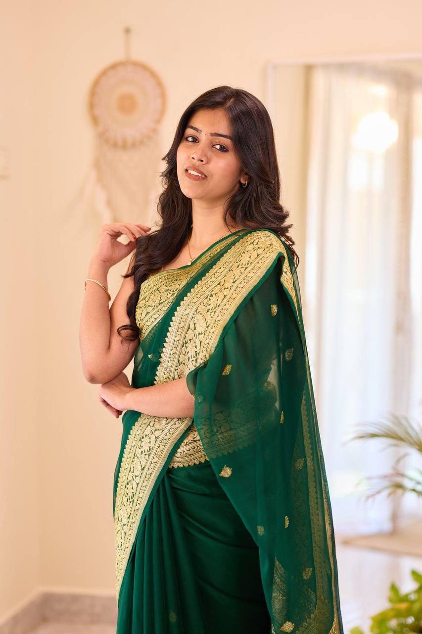 Elegant Green Saree with Golden Zari Border and Pallu