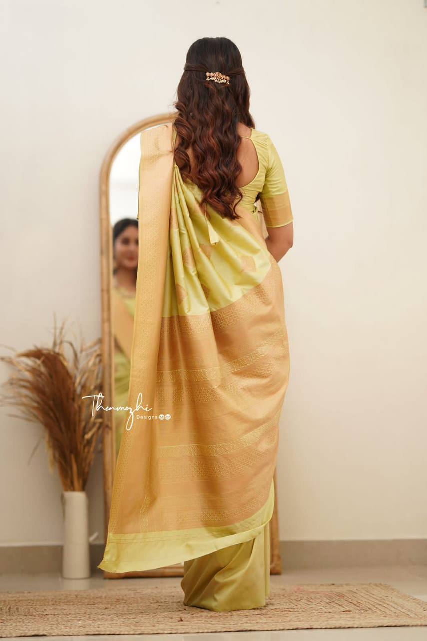 Elegant Green Silk Saree with Golden Border