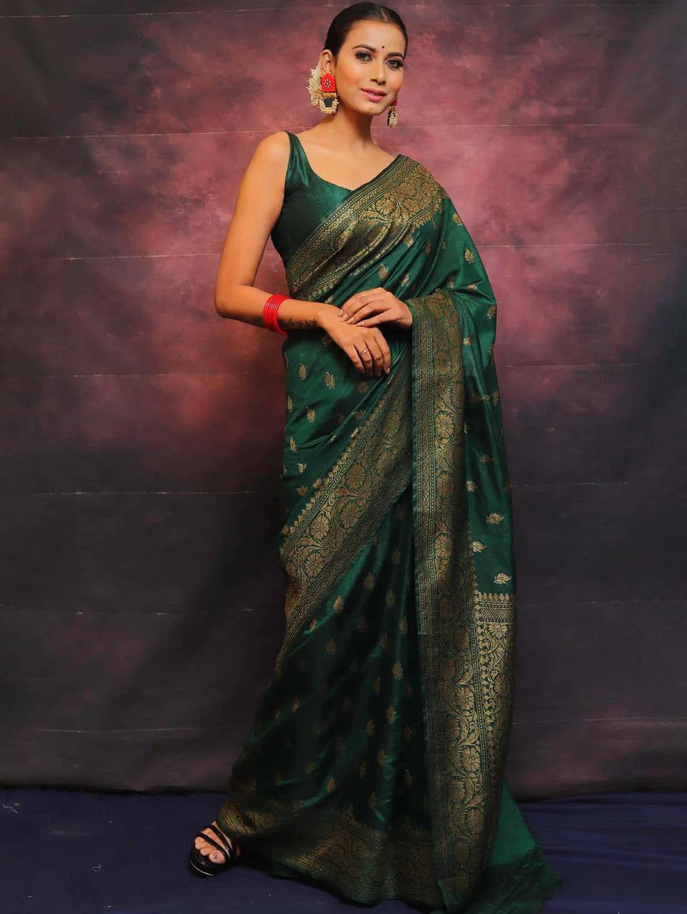 Elegant Dark Green Banarasi Silk Saree with Gold Zari Work