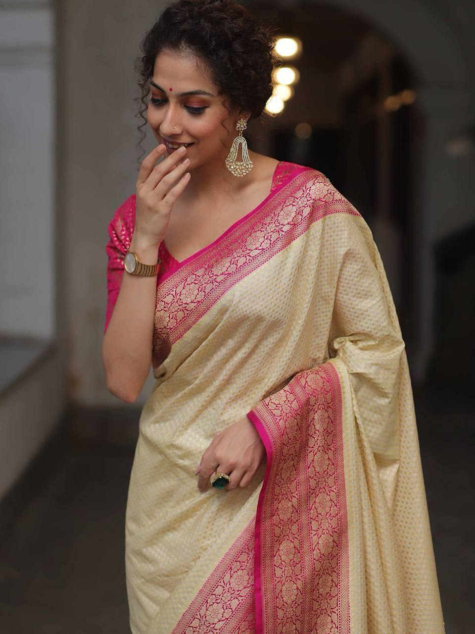 Elegant Banarasi Silk Saree with Contrast Pink Border and Brocade Blouse