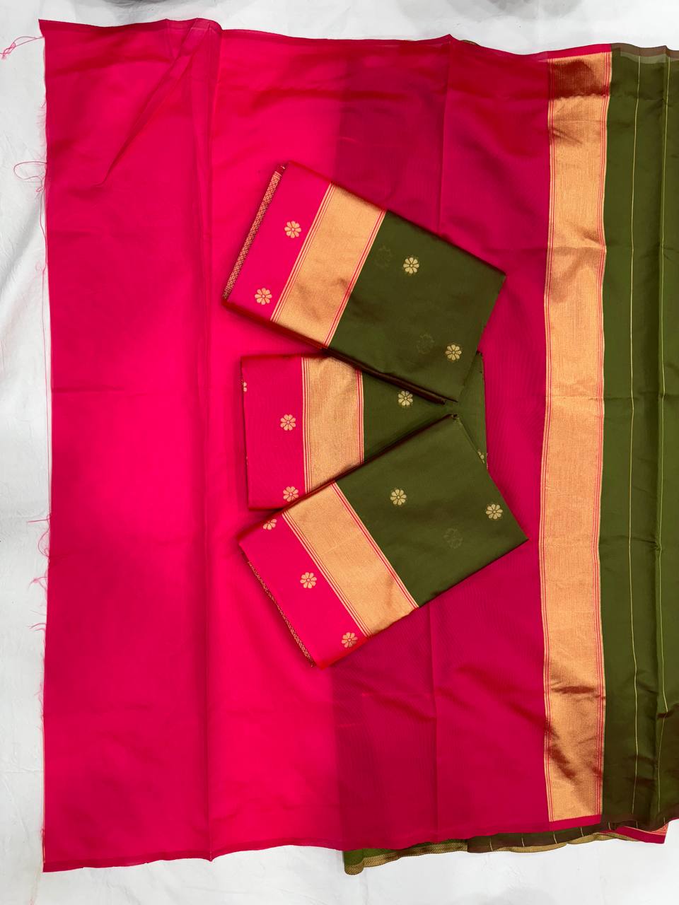 Traditional South Indian Silk Saree with Contrast Border and Blouse Piece Green and Pink