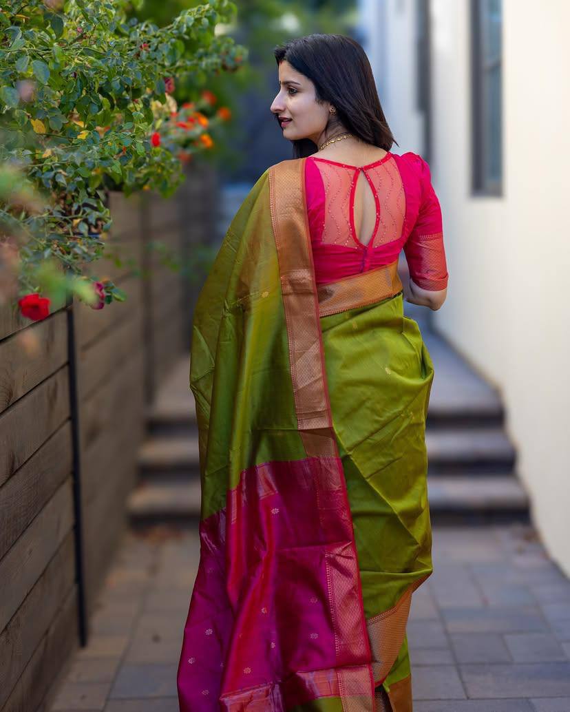 Traditional South Indian Silk Saree with Contrast Border and Blouse Piece Green and Pink