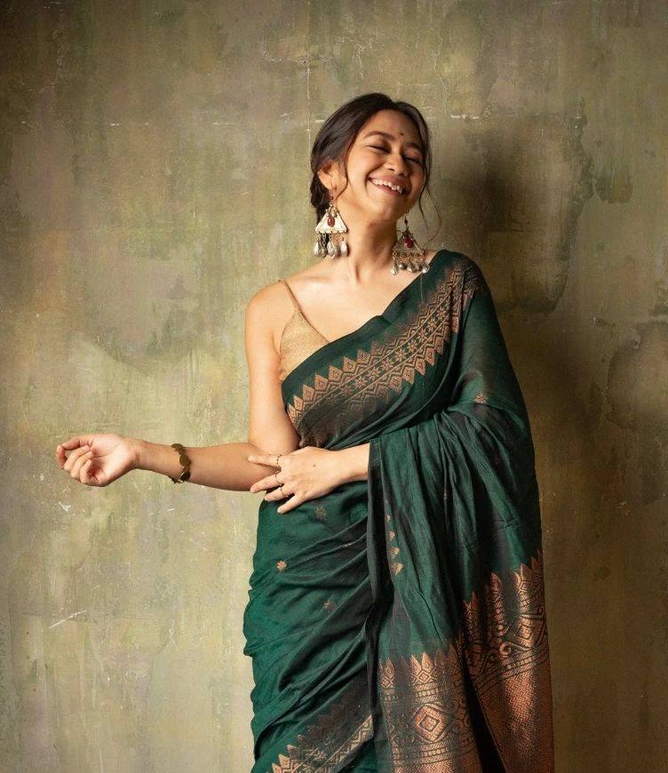 Women's Handloom Silk Saree with Woven Border in Deep Green and Bronze