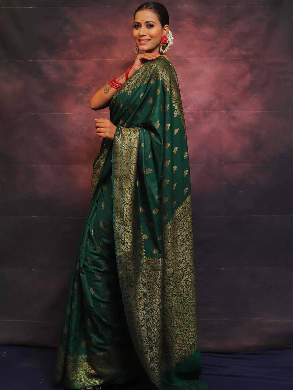 Elegant Dark Green Banarasi Silk Saree with Gold Zari Work