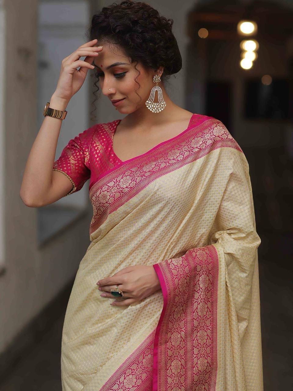 Elegant Banarasi Silk Saree with Contrast Pink Border and Brocade Blouse