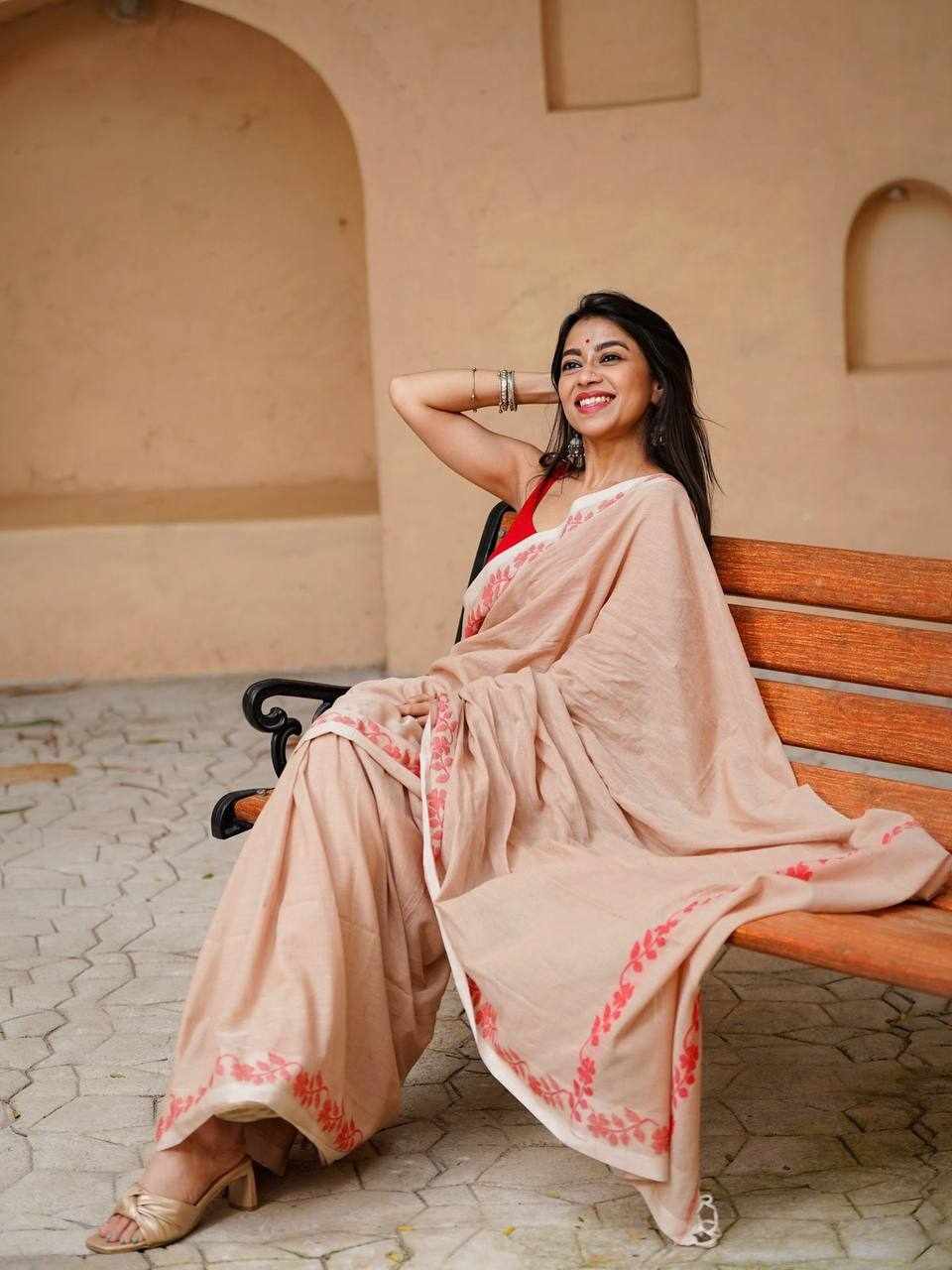 Women's Linen Cotton Digital Print Saree with Tassels & Satin Banglory Blouse – Beige & Red