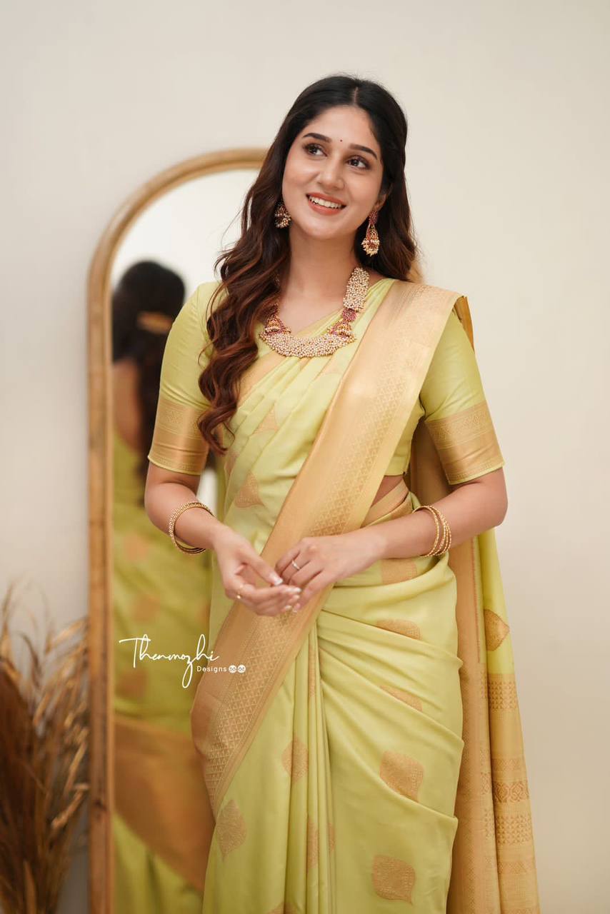 Elegant Green Silk Saree with Golden Border