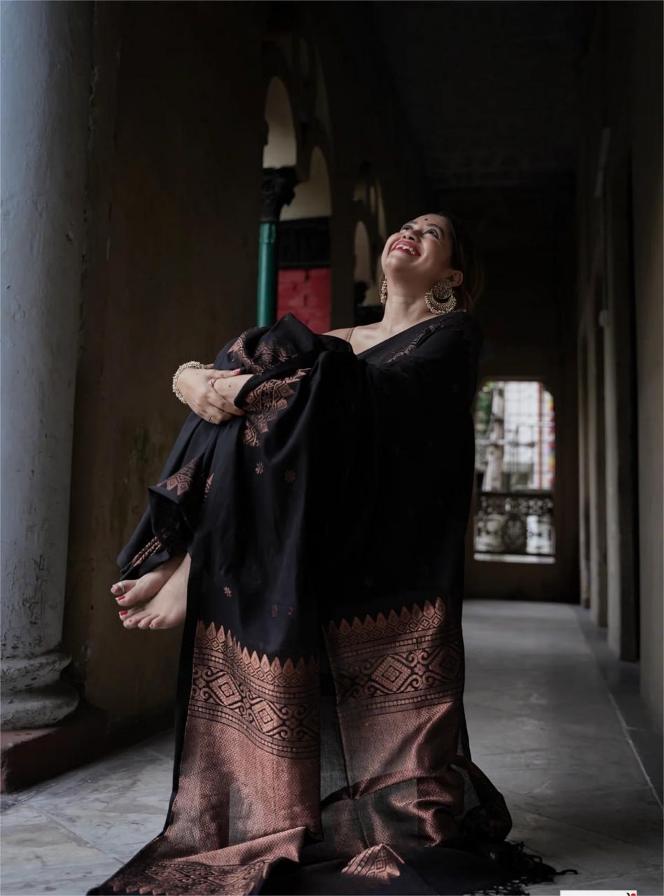 Elegant Black Silk Saree with Copper Zari Border
