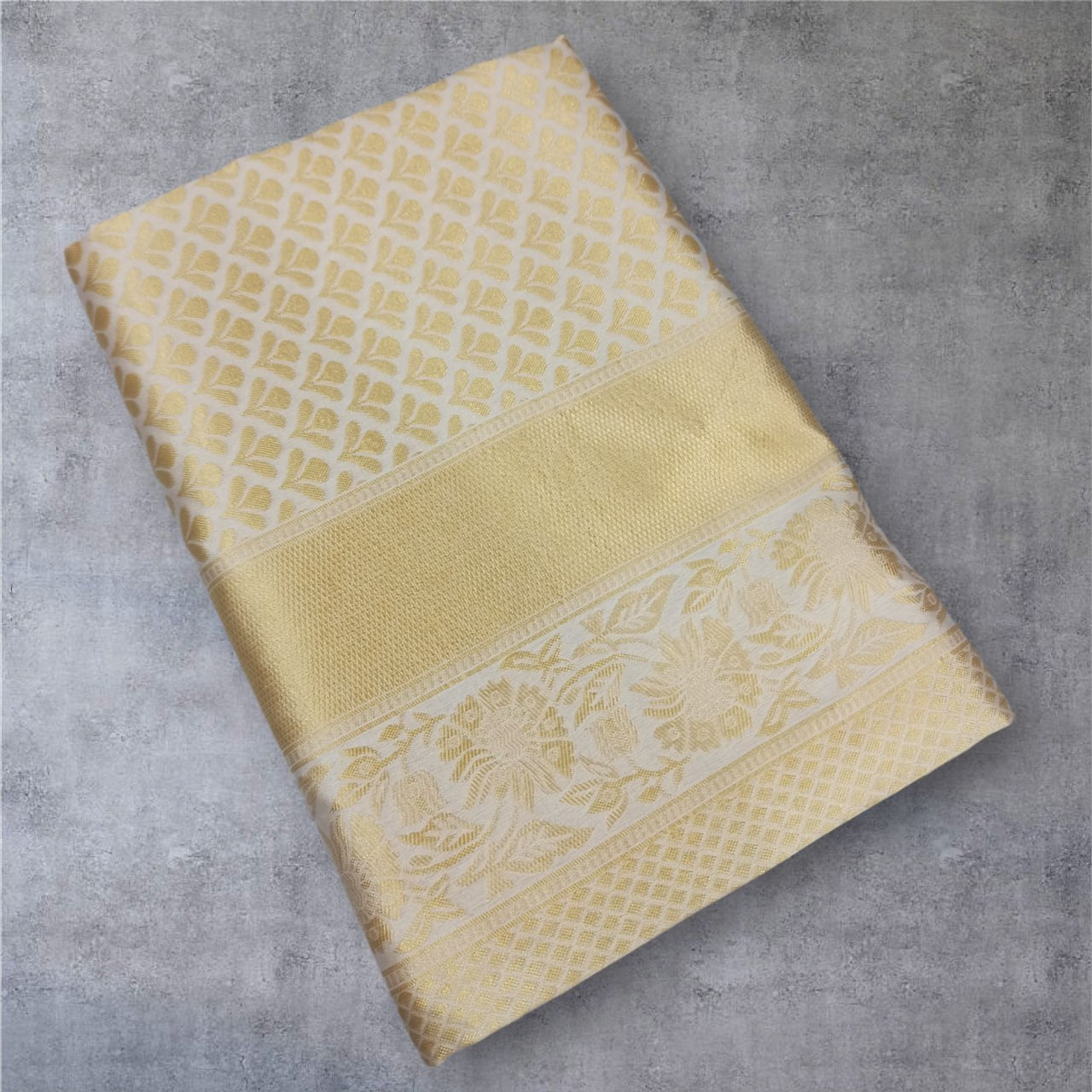 Premium Silk Saree with Golden Zari Border and Pallu