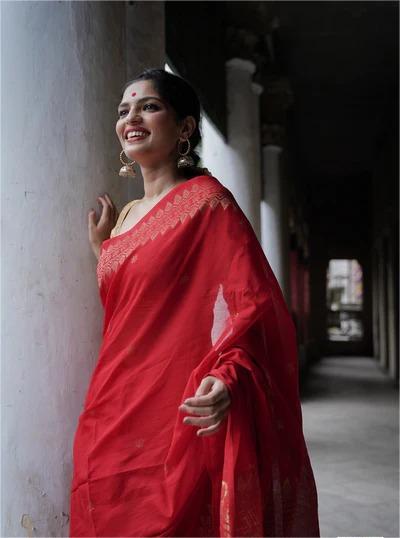 Elegant Red Silk Saree with Golden Border