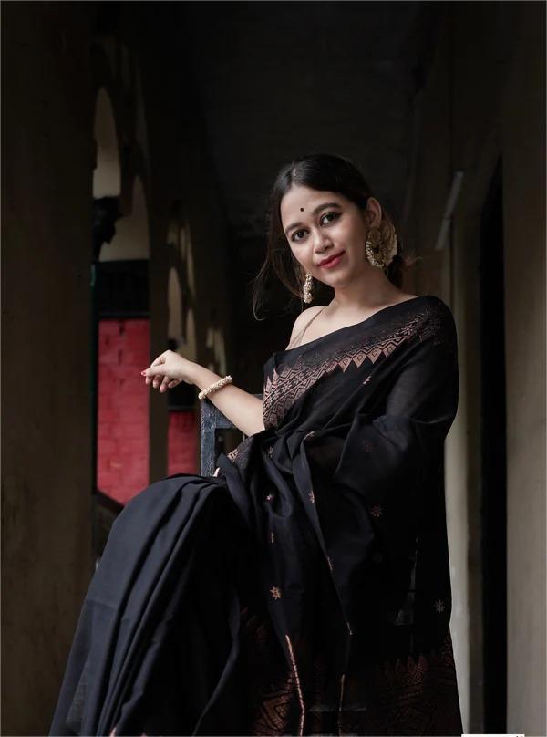 Elegant Black Silk Saree with Copper Zari Border