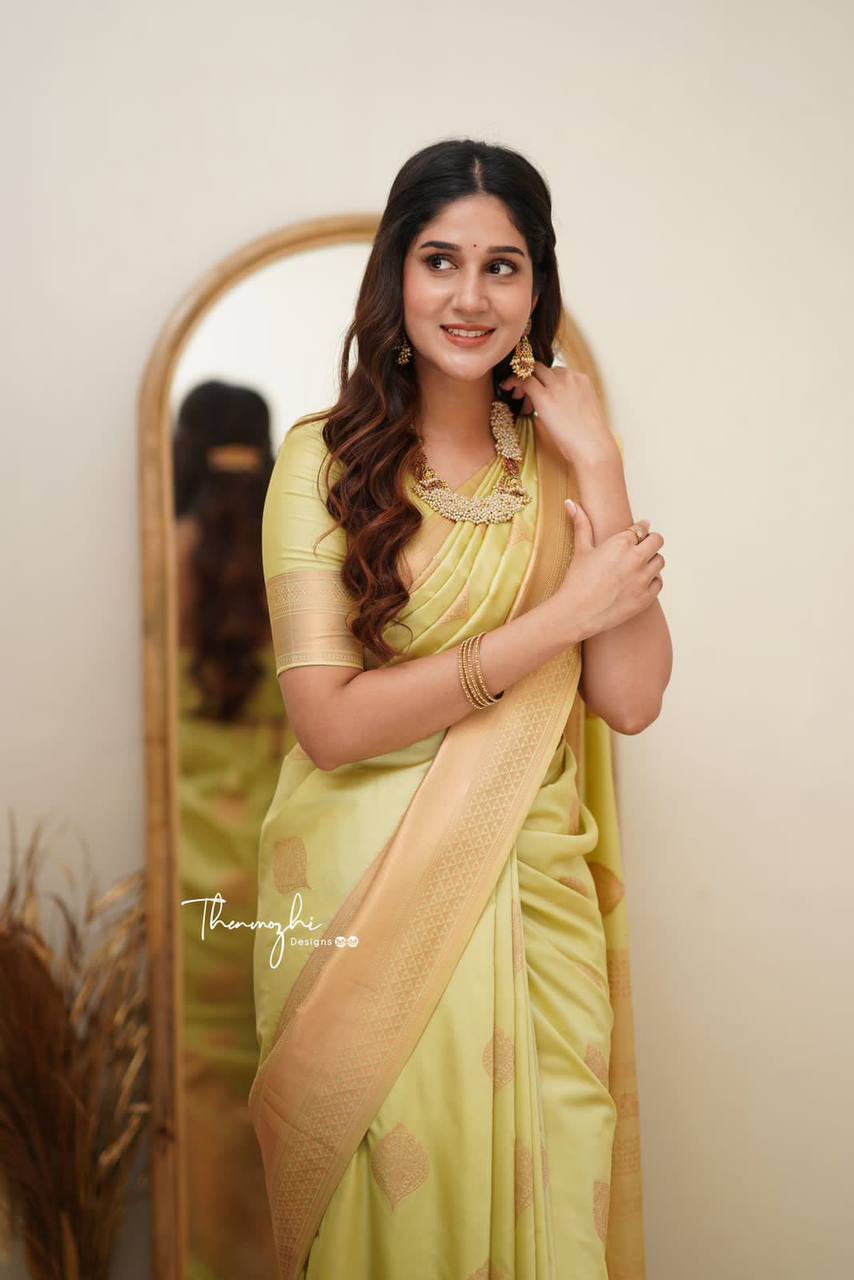 Elegant Green Silk Saree with Golden Border