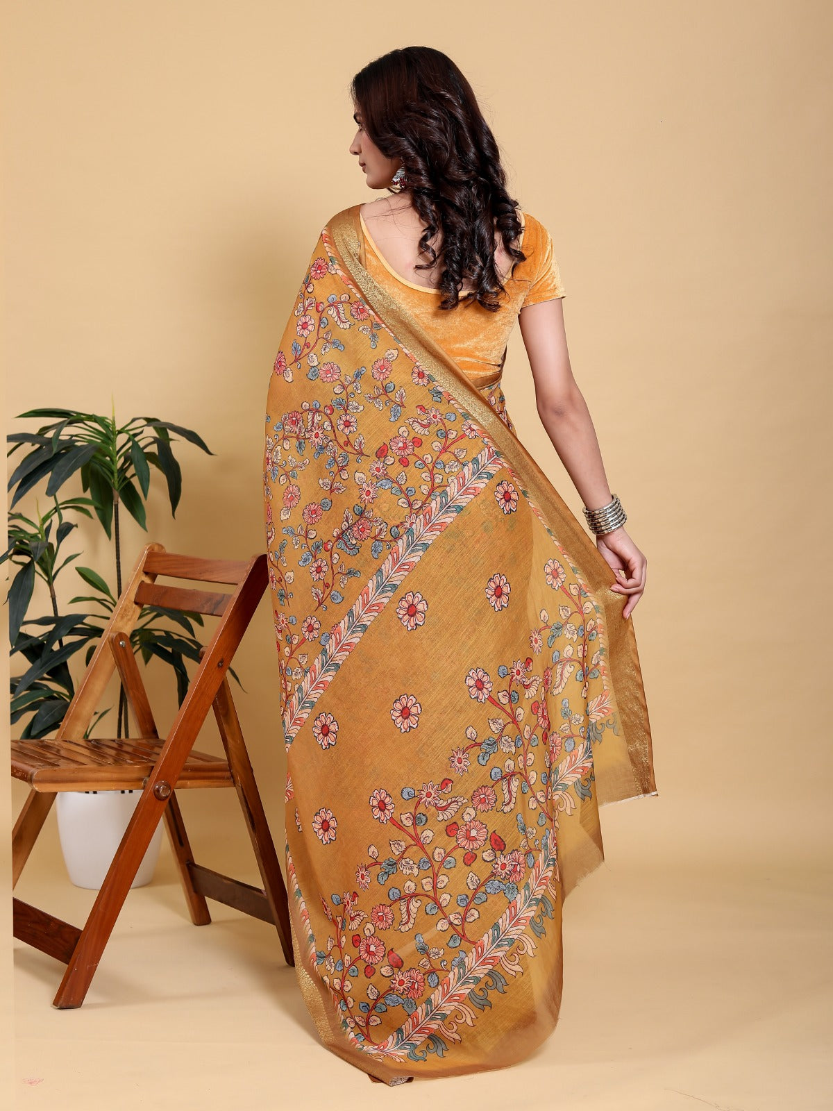Golden Bloom Heavy Linen Saree with Floral Print & Jacquard Border