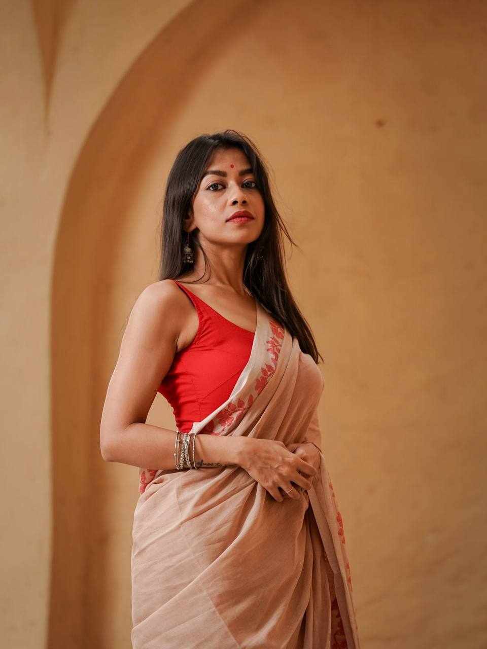 Women's Linen Cotton Digital Print Saree with Tassels & Satin Banglory Blouse – Beige & Red