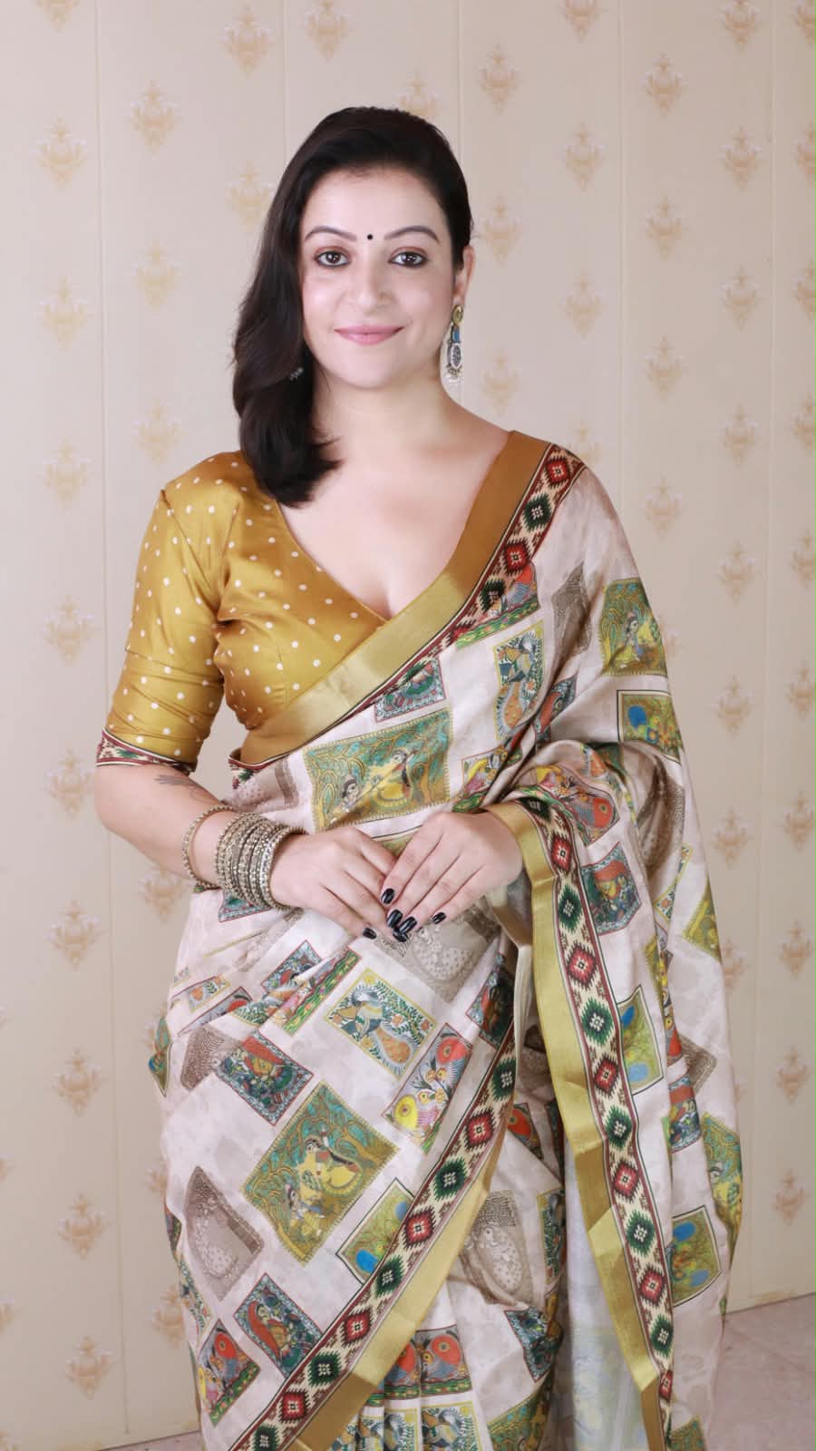 Rajgharana Ethnic Printed Blooming Mull Mull Cotton Saree