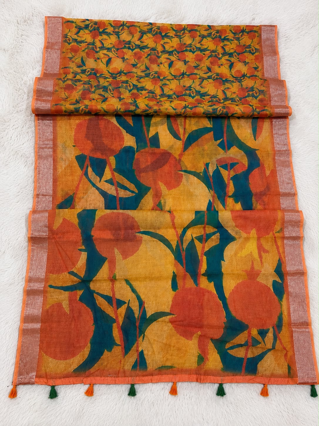 Women's Linen Silver Patta Printed Saree with Tassels