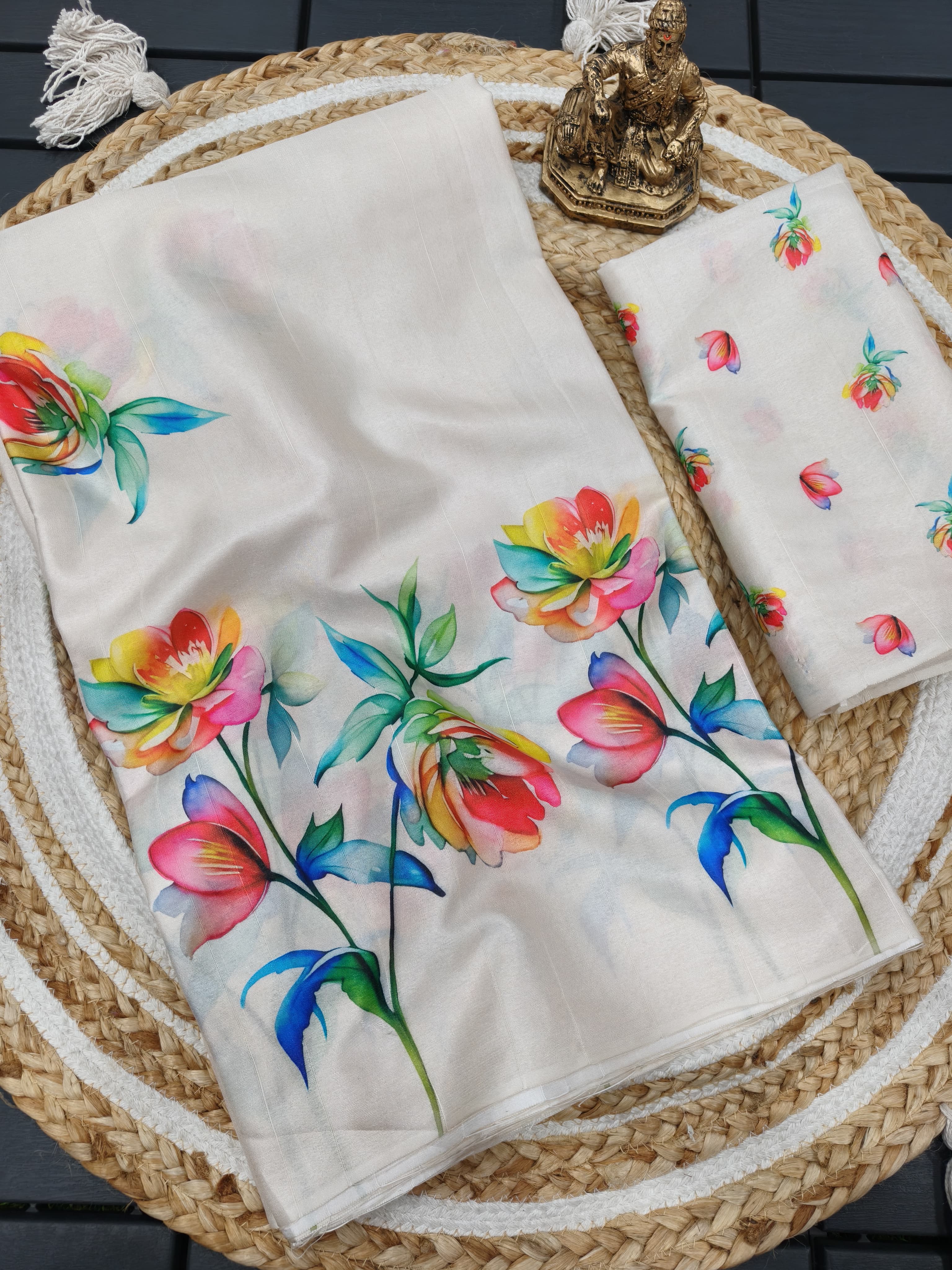 Aarohi Heavy Handloom Tussar Silk Saree with Tulips Digital Print & Matching Blouse
