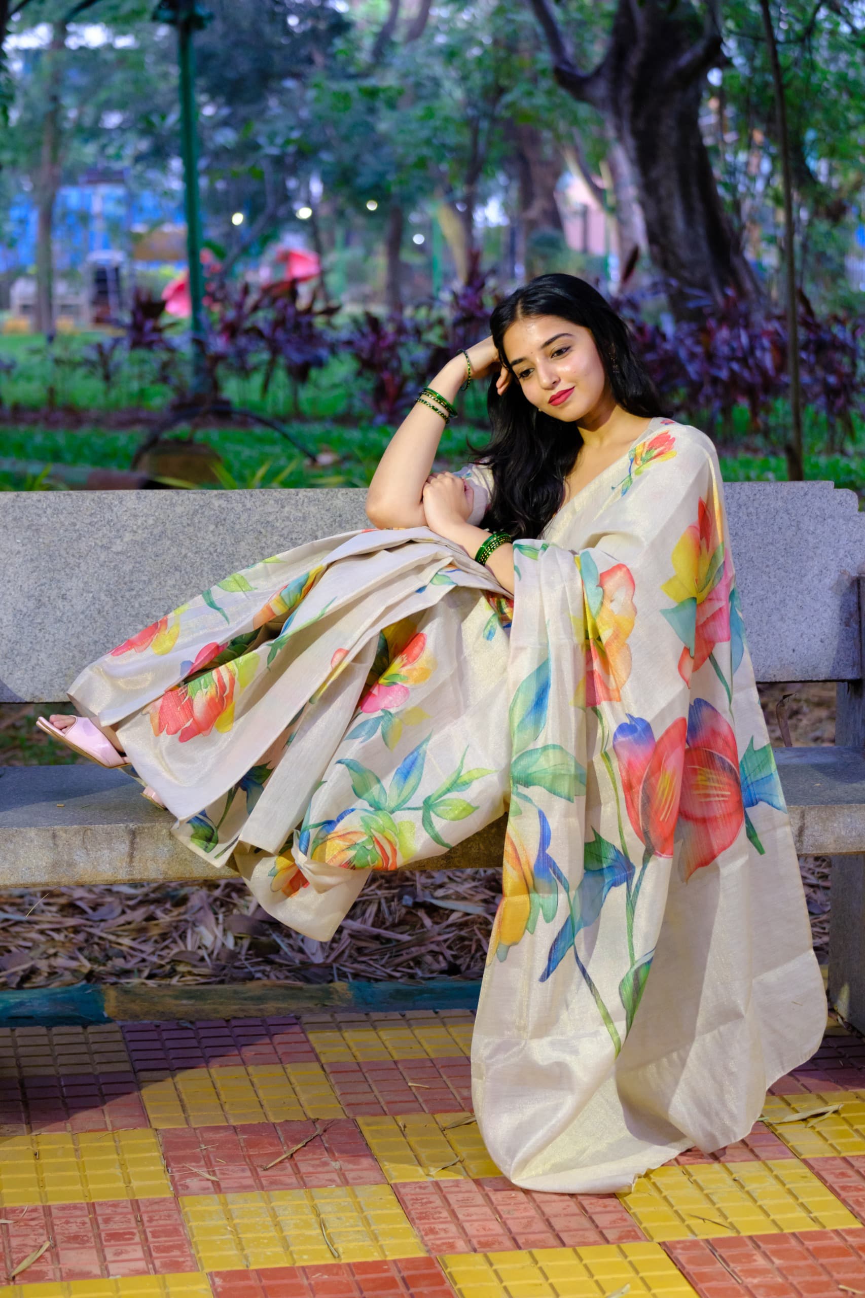 Aarohi Heavy Handloom Tussar Silk Saree with Tulips Digital Print & Matching Blouse